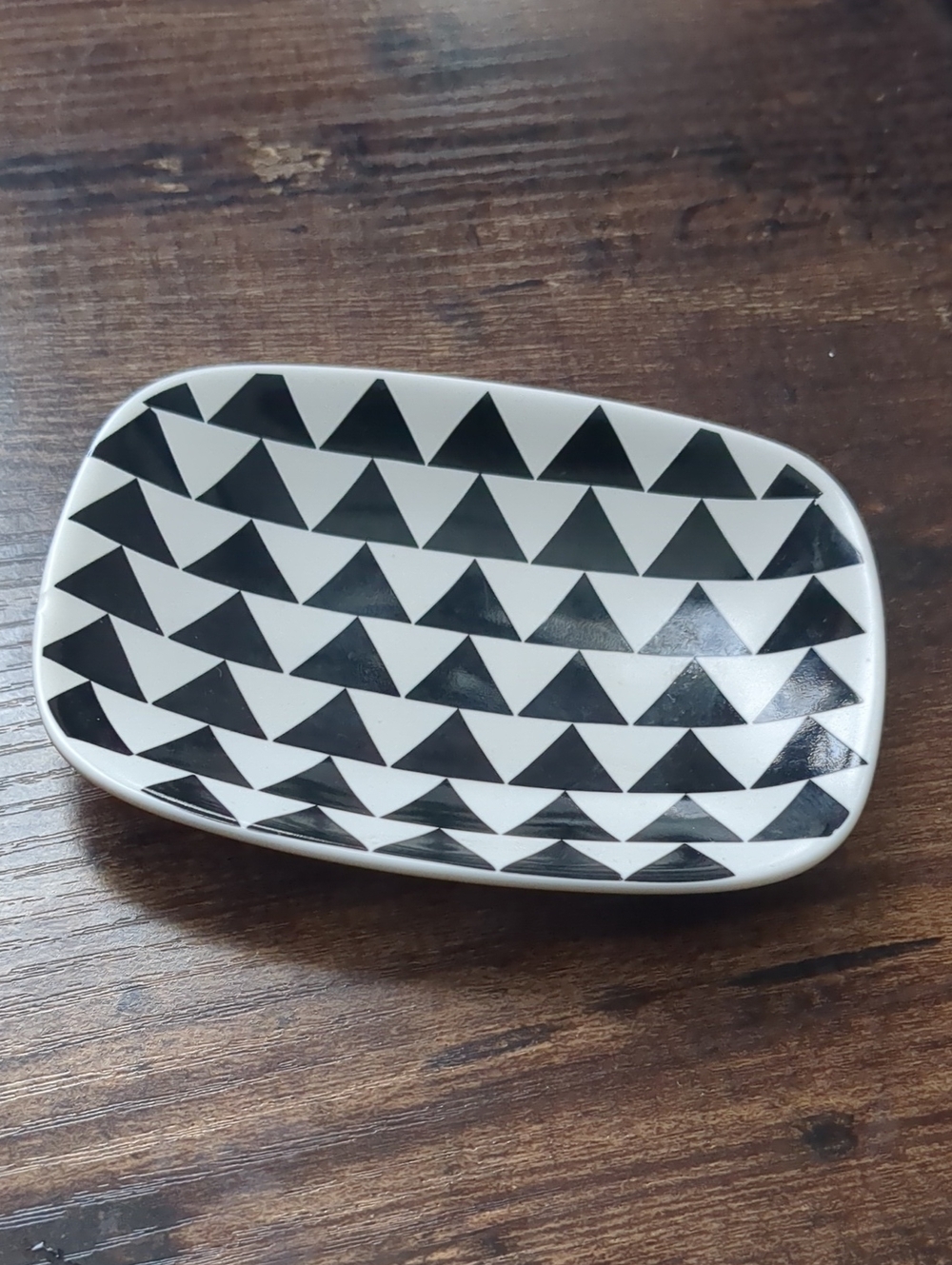J.Crew Triangle Geometric Black & White Catchall Ceramic Jewelry Tray Soap Dish